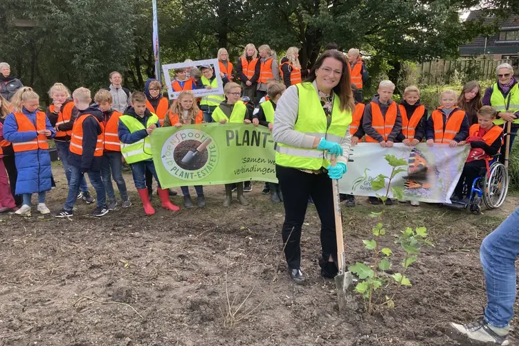 Geslaagde plantestafette in Hoogkarspel
