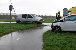 Aanrijding in Hoogkarspel: tenminste een gewonde