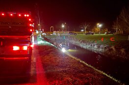 Auto te water in Oosterblokker