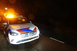 Auto te water in Oosterblokker