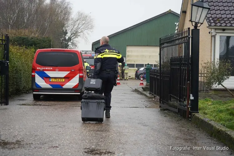 Burgemeester Drechterland sluit garagebox en bedrijfserf na vondsten van drugslab en hennepplantage