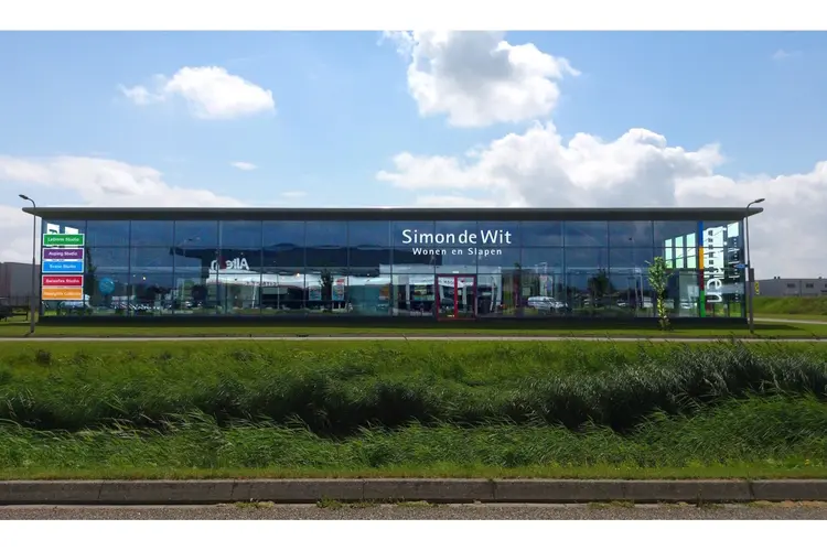 Simon de Wit Wonen en Slapen stopt per eind juni 2025 — opheffingsuitverkoop op topkwaliteit slaapcomfort met kortingen tot wel 70%!