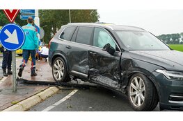 Gewonde na ongeval tussen drie voertuigen op de N506