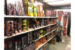 De vuurwerkverkoop bij Moped Brommer Shop — een familieverhaal sinds 1998