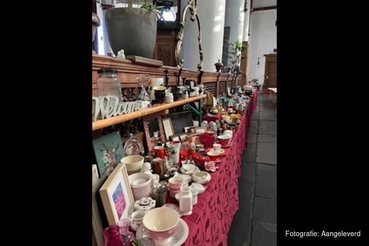 Lentemarkt in Bonifaciuskerk