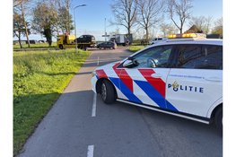 Veel schade bij botsing tussen twee auto's in Wijdenes