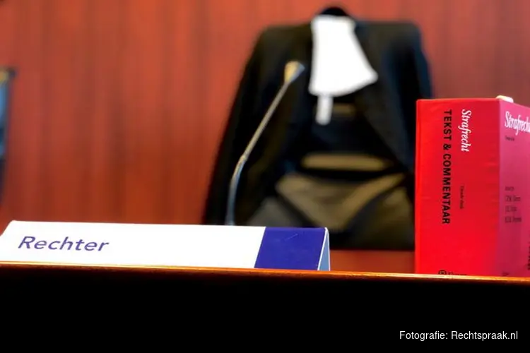 Vader krijgt celstraf voor verkrachting dochter