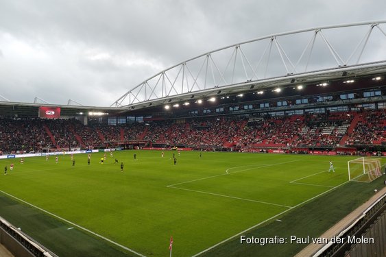 AZ zet koppositie kracht bij met ruime zege op Go Ahead Eagles