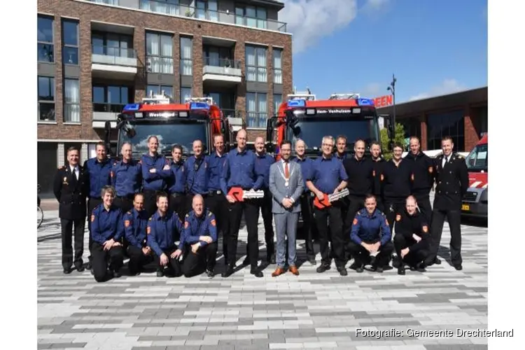 Twee nieuwe tankautospuiten voor brandweer Drechterland