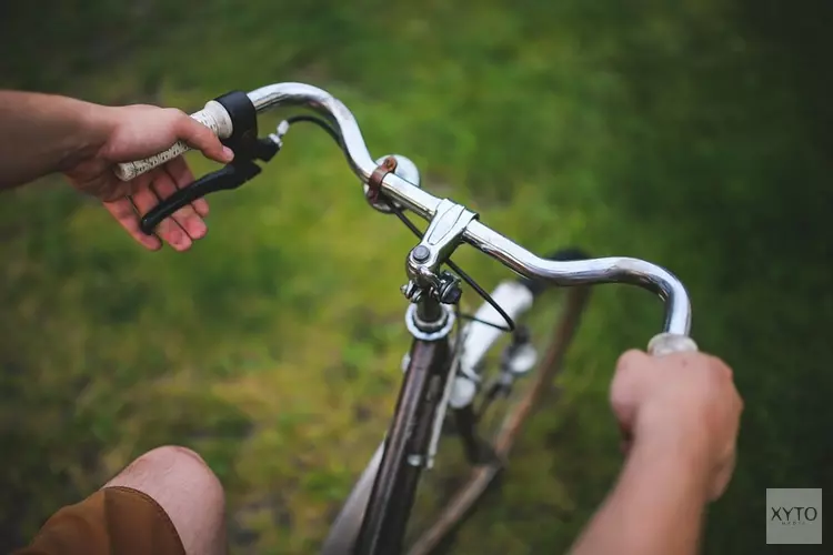 Op de fiets met het seniorencircuit naar de Verteltuin in Hem!