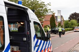 Wielrenner zwaargewond door aanrijding in Oosterblokker