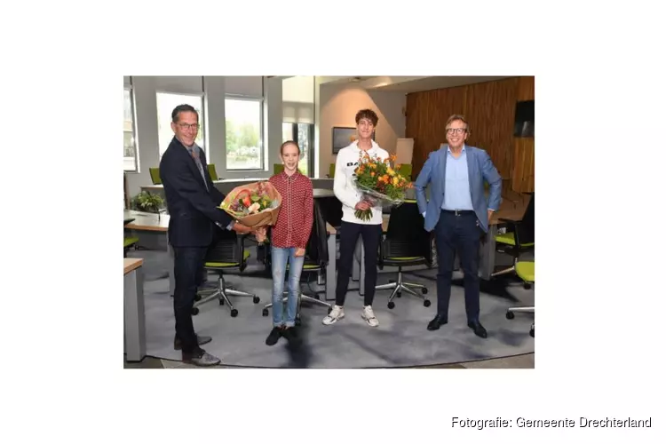 Survivalkampioenen Jelmer en Gwen gehuldigd