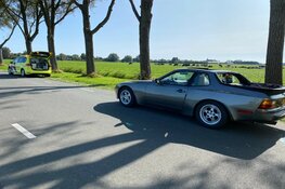 Fietser rijdt achterop auto in Wijdenes