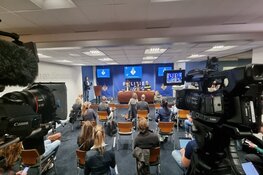 Peter R. de Vries neergeschoten op Lange Leidsedwarsstraat, verdachte voortvluchtig