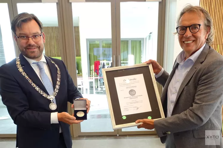 Uitreiking Gemeentelijke Erepenning aan Dirk te Grotenhuis