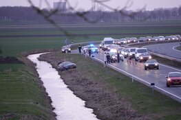 Flinke file door ongeval op Westfrisiaweg