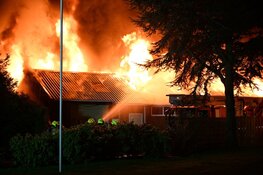 Grote uitslaande brand in Schellinkhout