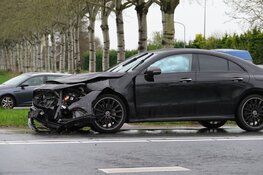 Twee gewonden bij botsing in Hem
